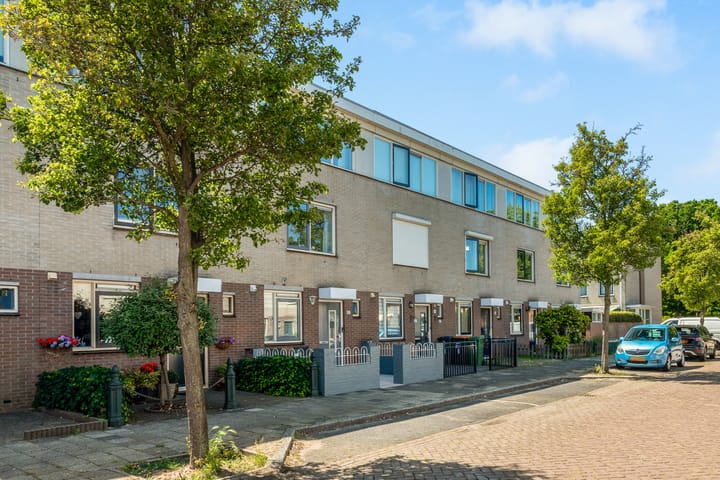 Neckarstraat 10 in Beverwijk