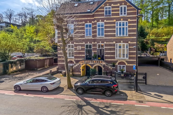 Neerhem 64 in Valkenburg