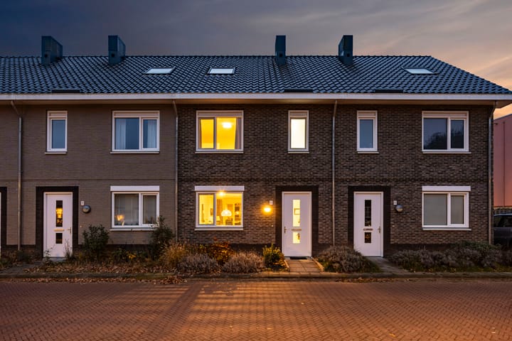 Photo of property Nelson Mandelastraat 4, Hengelo