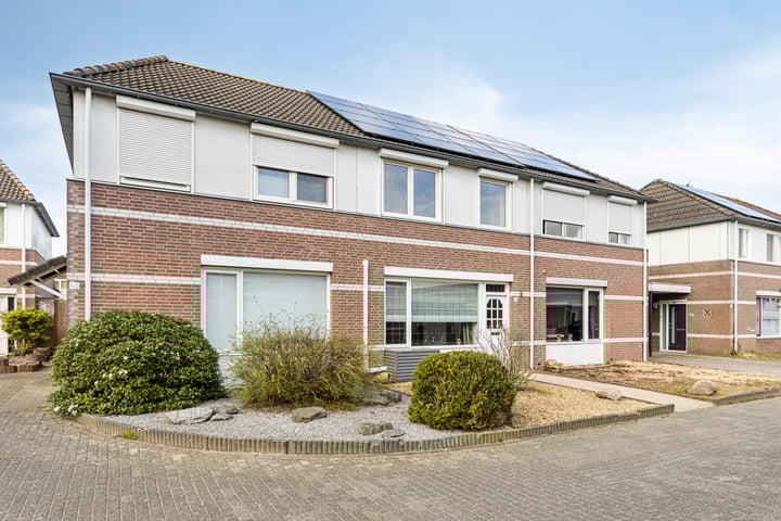 Photo of property Nemerlaerhof 58, Helmond