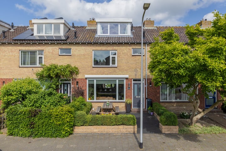 Neptunusstraat 9 in Sassenheim foto