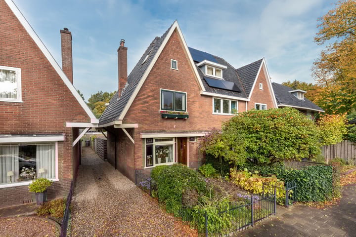 Nepveulaan 95 in Zeist
