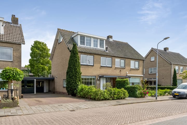 Nes 13 in Vijfhuizen