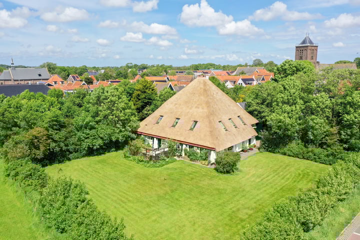Nesweg 2 in Oosterend