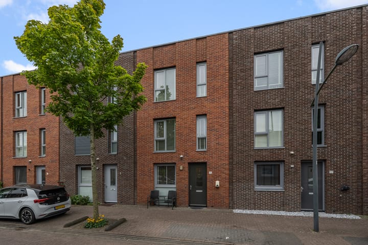 Nevenspoor 15 in Assendelft