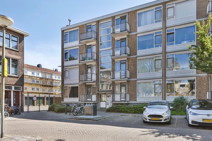Newtonplein 49 in Schiedam