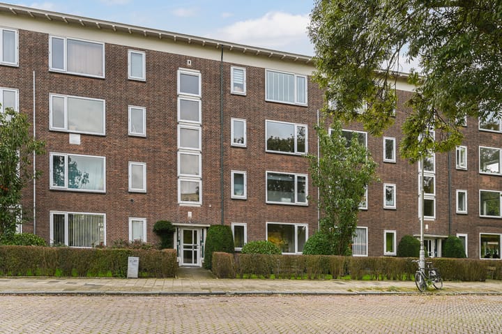 Nicolaas Beetslaan 100 in Voorburg