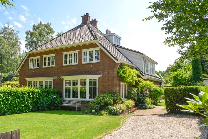 Nicolaas Beetslaan 43 in Baarn foto