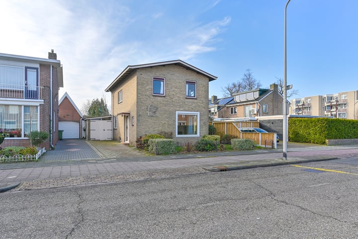 Nicolaas Beetsstraat 9 in Hoogeveen photo