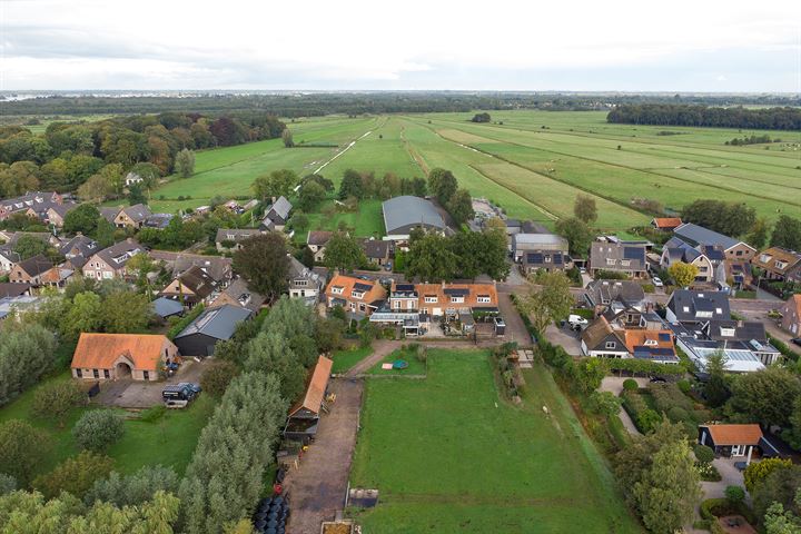 Nieuw-Loosdrechtsedijk 121 in Loosdrecht