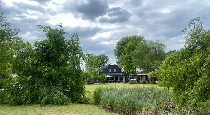 Nieuw-Loosdrechtsedijk 209 in Loosdrecht