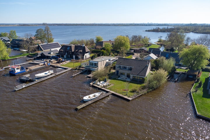 Photo of property Nieuw-Loosdrechtsedijk 280, Loosdrecht