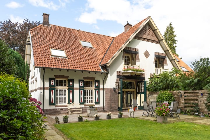 Nieuw-Loosdrechtsedijk 53 in Loosdrecht