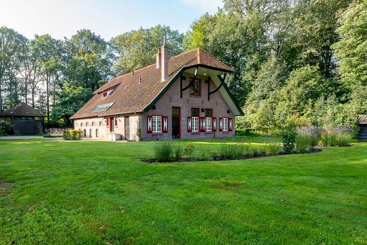 Nieuwe Grensweg 13 in Deurningen foto