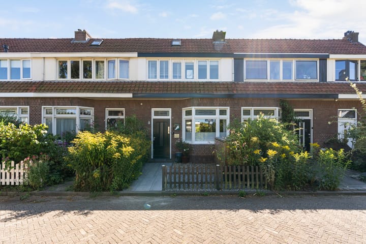 Photo of property Nieuwe Hollanderdijk 5, Leeuwarden