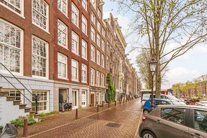 Nieuwe Keizersgracht 62 in Amsterdam photo