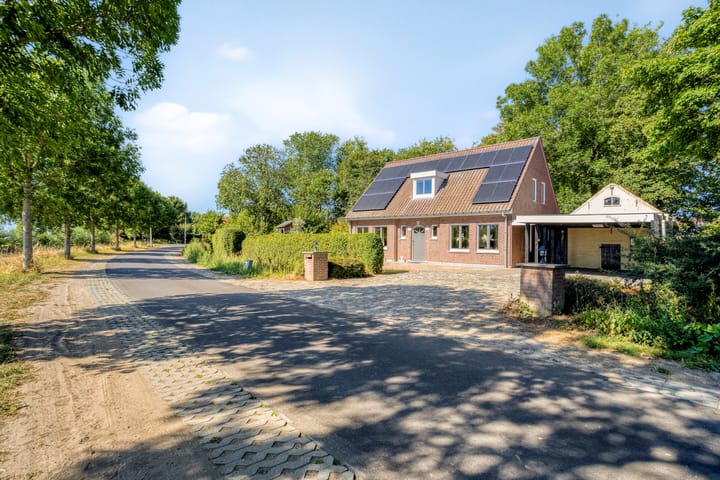 Nieuwe Kerkweg 1 in Scharendijke foto