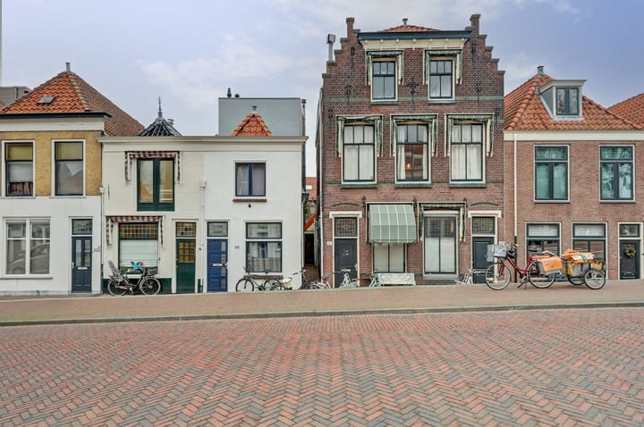 Nieuwe Langendijk 100 in Delft