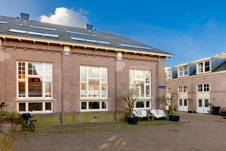 Nieuwe Manegeplein 6 in Haarlem