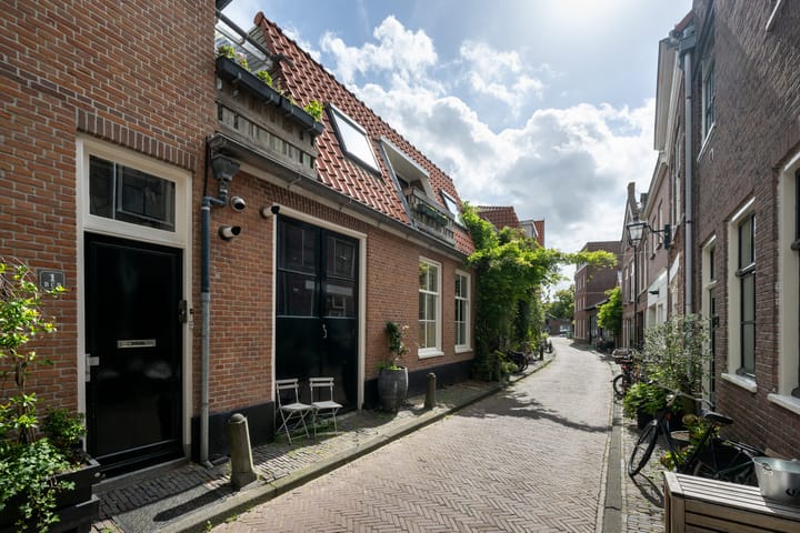 Nieuwe Spaarnwouderstraat 1B in Haarlem