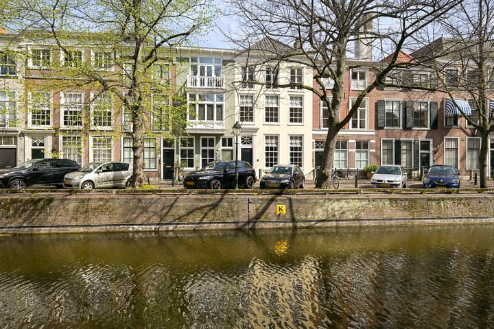 Nieuwe Uitleg 18 in 's-Gravenhage
