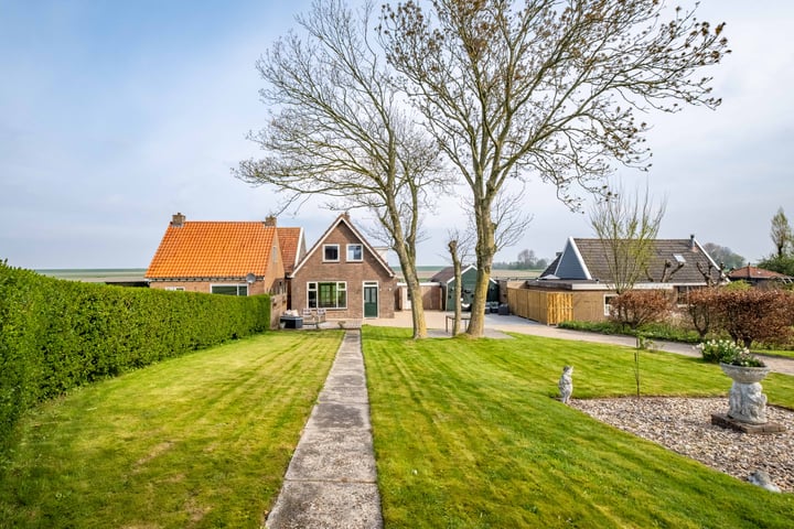 Nieuwebildtdijk 10 in Oudebildtzijl