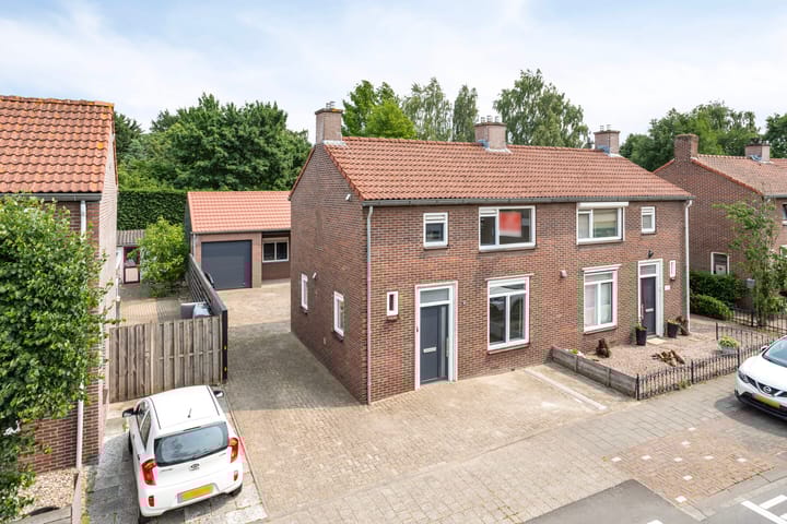Nieuwelaan 49 in Made