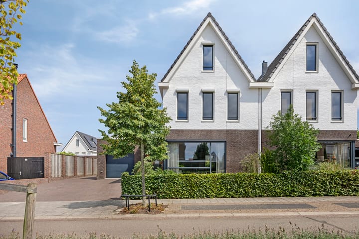 Nieuwenhove 13 in Kruiningen