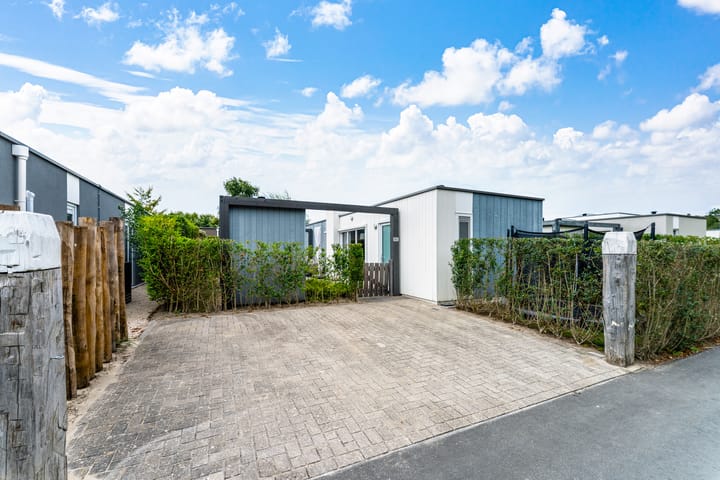 Photo of property Nieuwesluisweg 1A-1052, Breskens