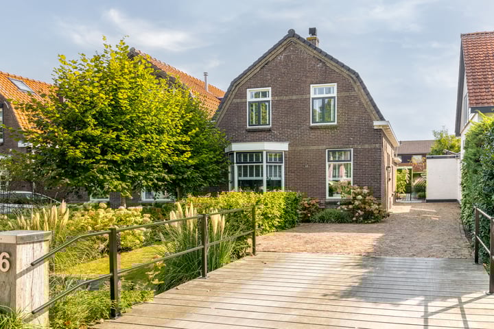 Nieuwestraat 76 in Strijen