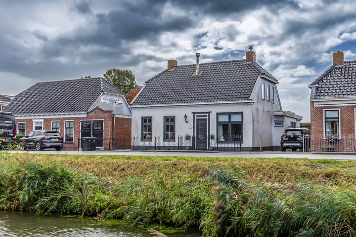 Nieuwestreek 11 in Ezinge