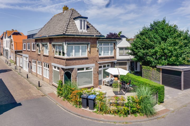 Photo of property Nieuweweg 2-2, Werkendam