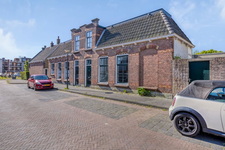 Photo of property Nieuweweg 2, Harlingen