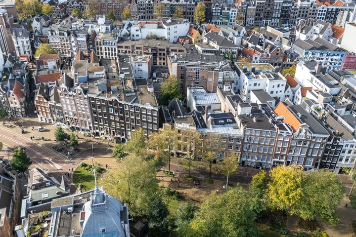 Nieuwezijds Voorburgwal 284 in Amsterdam