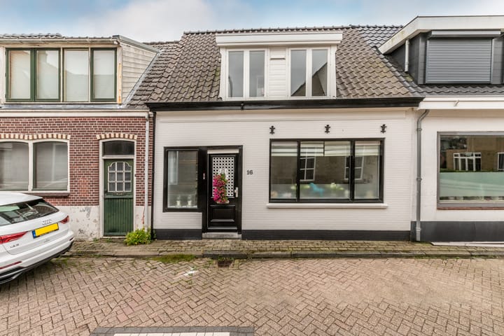 Nieuwstraat 16 in Westmaas