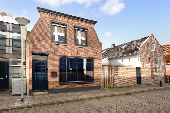 Nieuwstraat 2 in Waalwijk