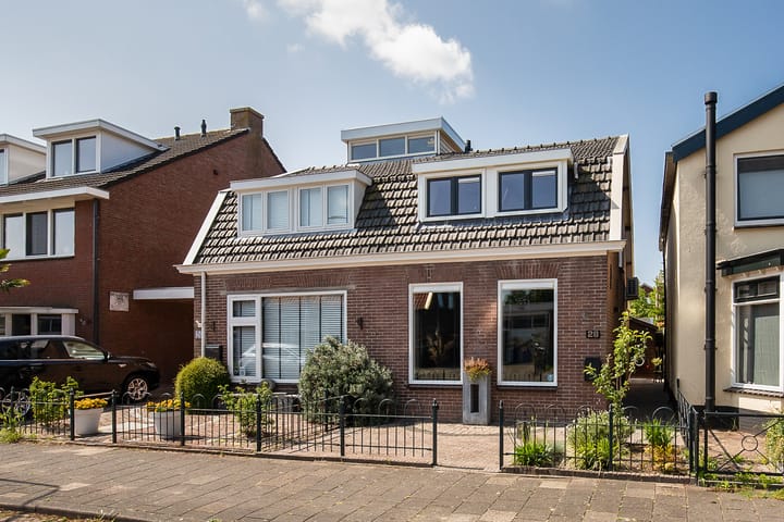 Photo of property Nieuwstraat 28, Nieuw-Vennep