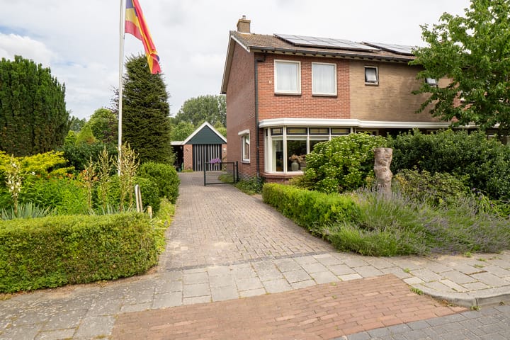 Photo of property Nieuwstraat 3, Daarlerveen