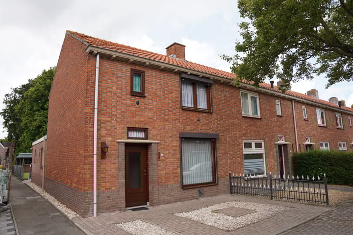Photo of property Nieuwstraat 32, Eede