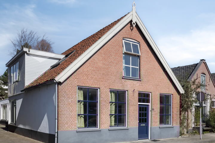 Photo of property Nieuwstraat 33, Waalwijk