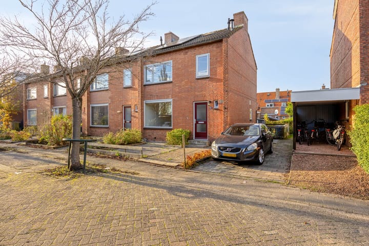 Photo of property Nieuwstraat 34, Zegveld