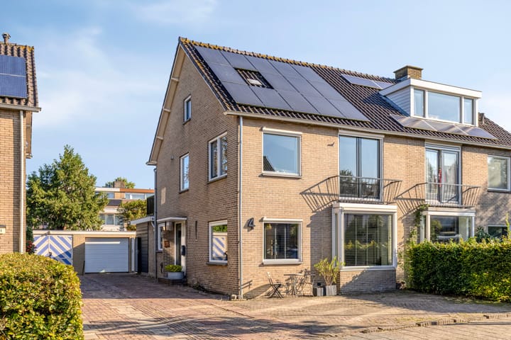 Niftarlakestraat 4 in Breukelen