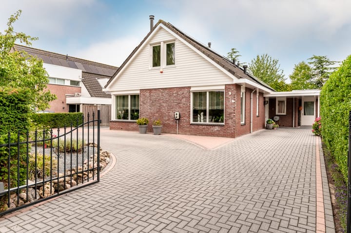 Nijenrode 11 in Lelystad foto