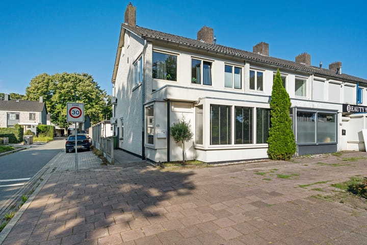 Photo of property Nijkampenweg 27, Emmen