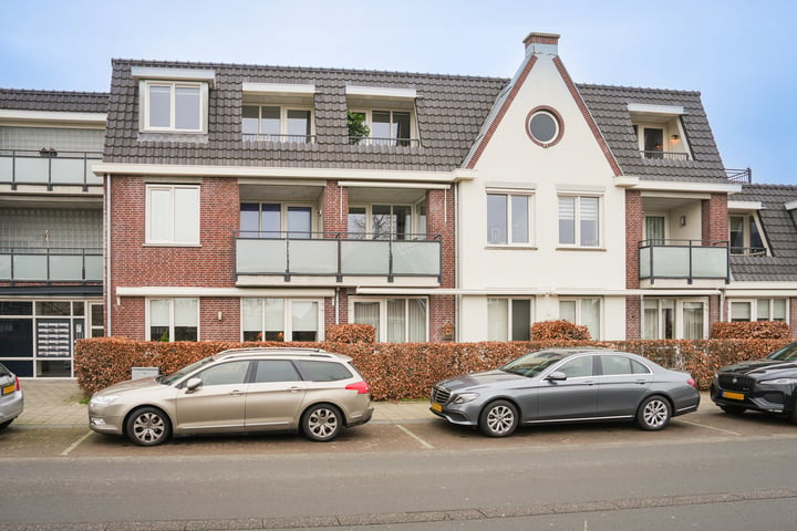 Nijverheidsstraat 1-20 in Beneden-Leeuwen