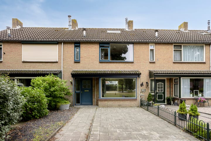 Nijverheidsweg 129 in Nunspeet foto