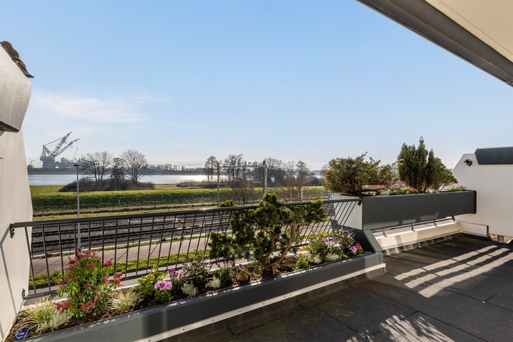 Photo of property Nobeldreef 113, Maassluis
