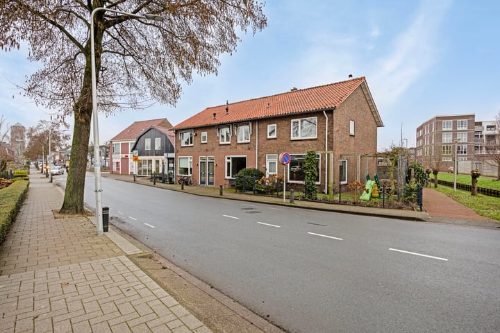 Noordeinde 47 in Roelofarendsveen