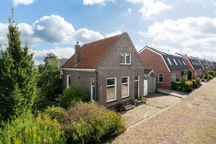 Noorderdwarsstraat 22 in Grou