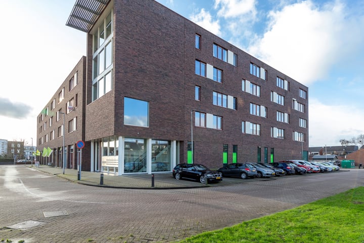 Noordplein 75 in Roelofarendsveen